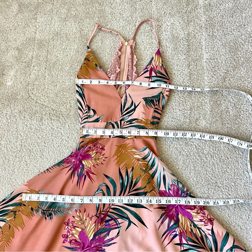 WINDSOR Tropical Lace Back High Low Deep V-Neck Dress—SZ. Small - Picture 13 of 16